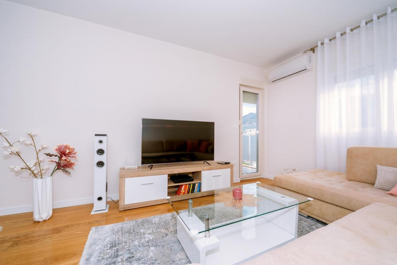 Eastside Apartment بار المظهر الخارجي الصورة
