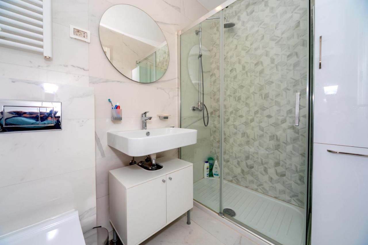Eastside Apartment بار المظهر الخارجي الصورة