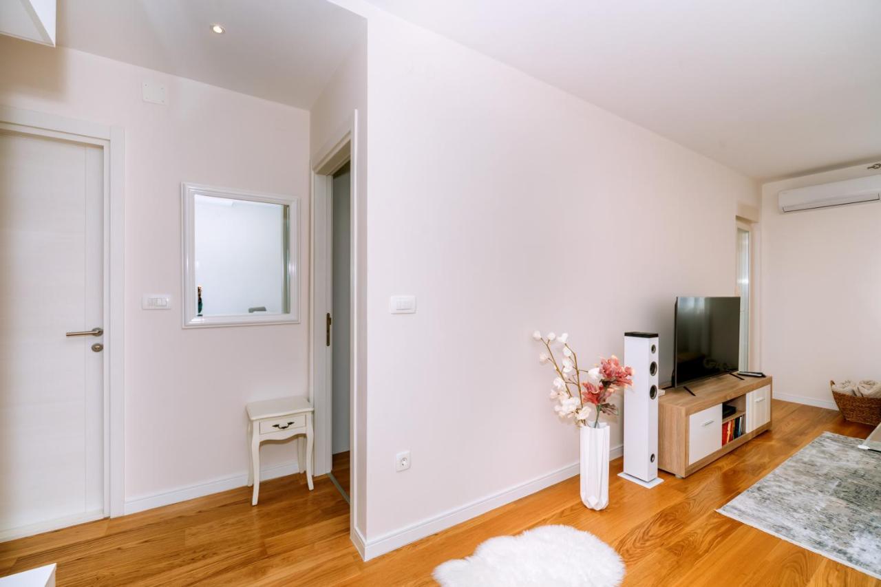 Eastside Apartment بار المظهر الخارجي الصورة